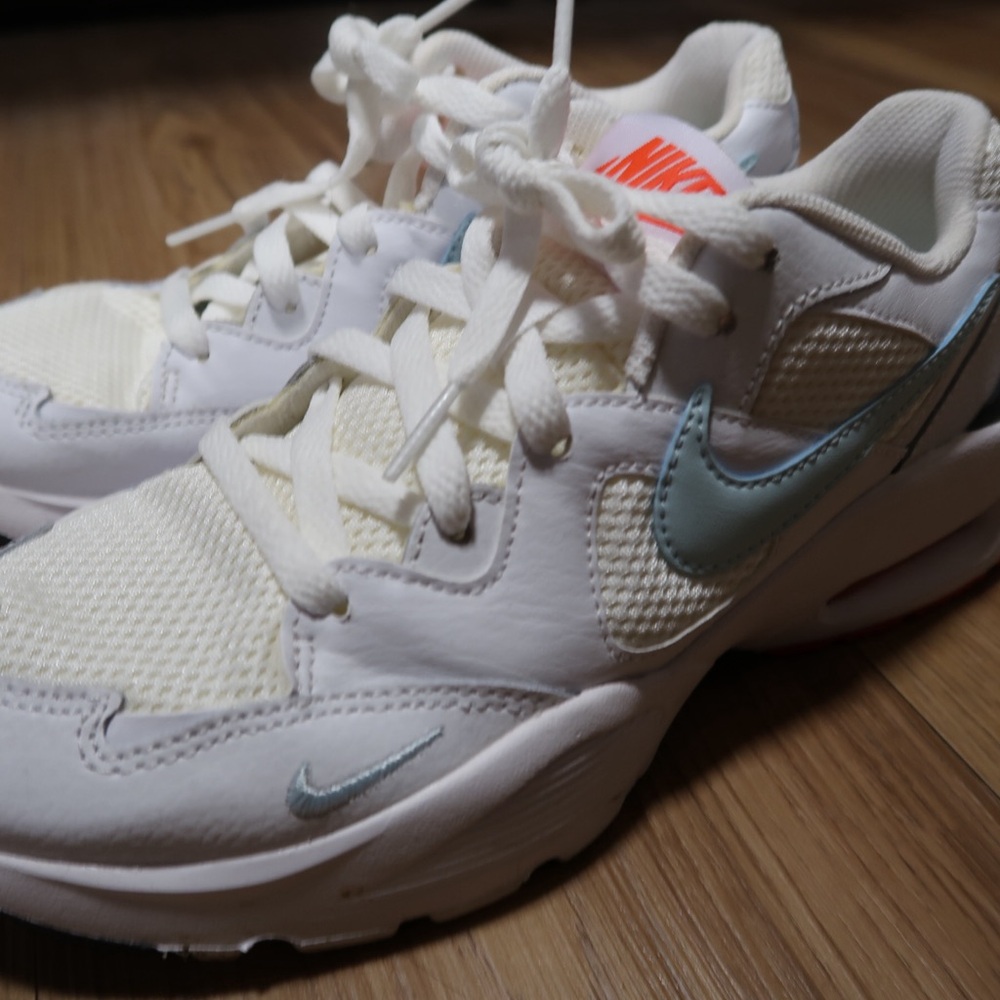 Nike White and Blue Sneakers